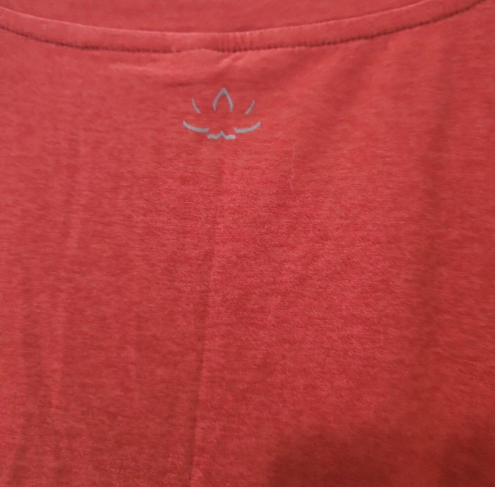 Beyond Yoga Featherweight On The Down Low Tee Size Small - Picture 4 of 5